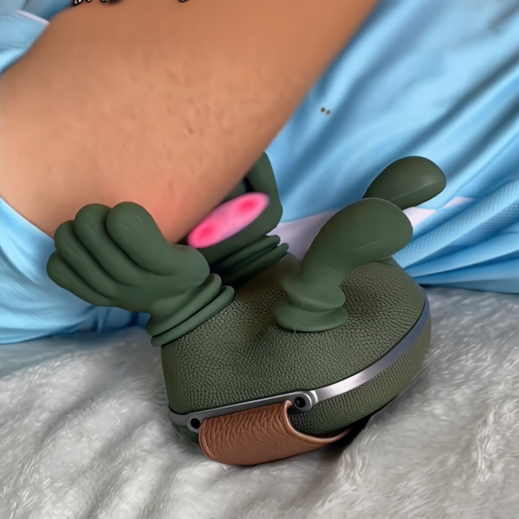 Master's Hand Shoulder and Neck Massager, Cervical Spine and Head Massager, Simulated Human Hand Kneading, Hot Compress, Multi-Functional Massage Shawl